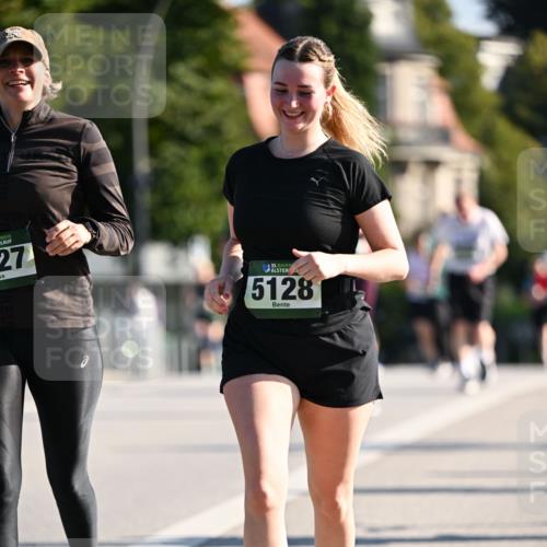01.09.2024 - BARMER Alsterlauf Dr. Thomas Lammeyer http://msf.ph/oto/6915426 01.09.2024 09:48:09 Laufen 27, 35, 5128 meine-sportfotos.de