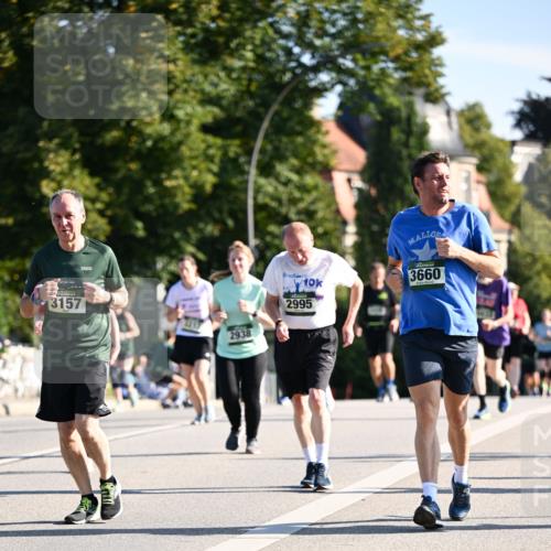 01.09.2024 - BARMER Alsterlauf Dr. Thomas Lammeyer http://msf.ph/oto/6915522 01.09.2024 09:48:15 Laufen 3157, 2938, 10, 2995, 3660 meine-sportfotos.de