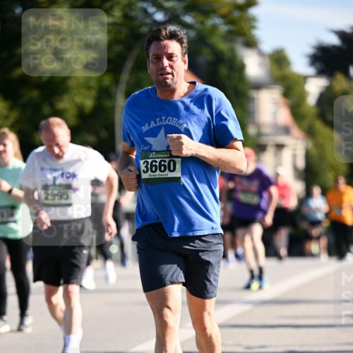 01.09.2024 - BARMER Alsterlauf Dr. Thomas Lammeyer http://msf.ph/oto/6915581 01.09.2024 09:48:18 Laufen 10, 2995, 35, 3660 meine-sportfotos.de
