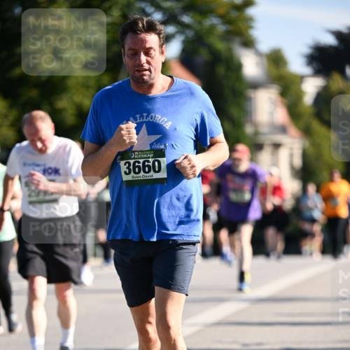 01.09.2024 - BARMER Alsterlauf Dr. Thomas Lammeyer http://msf.ph/oto/6915586 01.09.2024 09:48:18 Laufen 35, 3660 meine-sportfotos.de