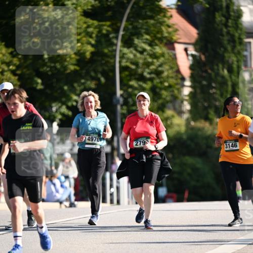 01.09.2024 - BARMER Alsterlauf Dr. Thomas Lammeyer http://msf.ph/oto/6915627 01.09.2024 09:48:24 Laufen 4970, 2799, 3146 meine-sportfotos.de