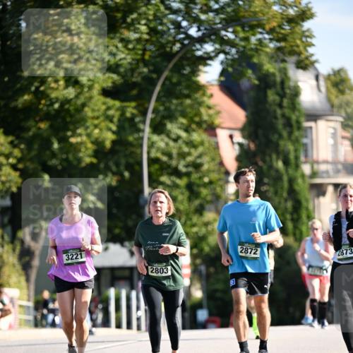 01.09.2024 - BARMER Alsterlauf Dr. Thomas Lammeyer http://msf.ph/oto/6915936 01.09.2024 09:48:37 Laufen 3221, 2803, 2872, 2873 meine-sportfotos.de