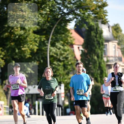 01.09.2024 - BARMER Alsterlauf Dr. Thomas Lammeyer http://msf.ph/oto/6915943 01.09.2024 09:48:37 Laufen 3221, 2803, 2873, 2872 meine-sportfotos.de