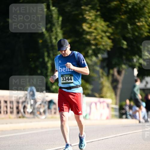 01.09.2024 - BARMER Alsterlauf Dr. Thomas Lammeyer http://msf.ph/oto/6916294 01.09.2024 09:48:49 Laufen 3344 meine-sportfotos.de
