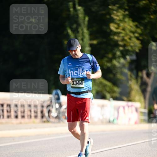 01.09.2024 - BARMER Alsterlauf Dr. Thomas Lammeyer http://msf.ph/oto/6916313 01.09.2024 09:48:49 Laufen 3344 meine-sportfotos.de