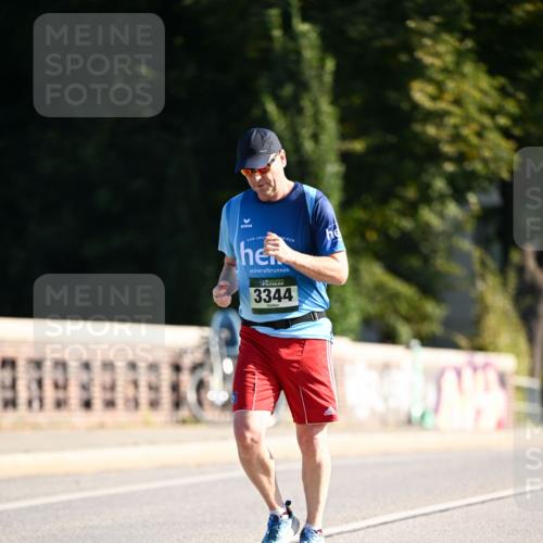 01.09.2024 - BARMER Alsterlauf Dr. Thomas Lammeyer http://msf.ph/oto/6916317 01.09.2024 09:48:50 Laufen 3344 meine-sportfotos.de