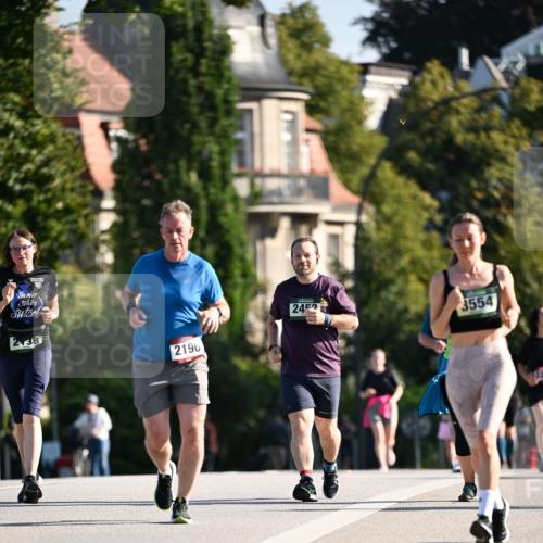 01.09.2024 - BARMER Alsterlauf Dr. Thomas Lammeyer http://msf.ph/oto/6916570 01.09.2024 09:49:02 Laufen 2, 38, 2196, 2452, 3554 meine-sportfotos.de