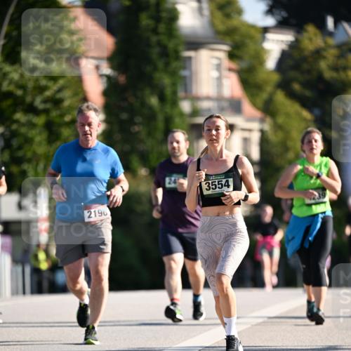 01.09.2024 - BARMER Alsterlauf Dr. Thomas Lammeyer http://msf.ph/oto/6916607 01.09.2024 09:49:03 Laufen 2196, 24, 3554 meine-sportfotos.de