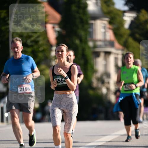 01.09.2024 - BARMER Alsterlauf Dr. Thomas Lammeyer http://msf.ph/oto/6916642 01.09.2024 09:49:04 Laufen 2196, 3554 meine-sportfotos.de