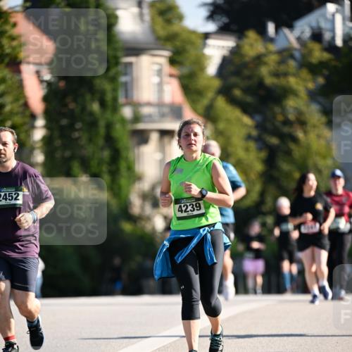 01.09.2024 - BARMER Alsterlauf Dr. Thomas Lammeyer http://msf.ph/oto/6916672 01.09.2024 09:49:05 Laufen 2452, 4239 meine-sportfotos.de