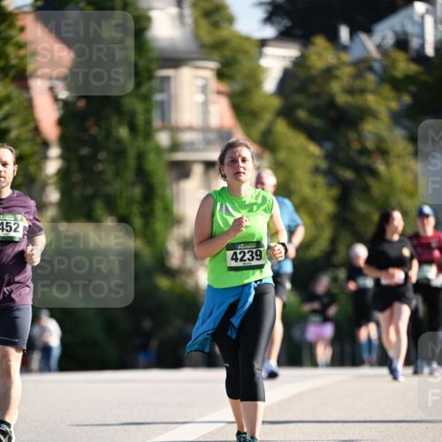 01.09.2024 - BARMER Alsterlauf Dr. Thomas Lammeyer http://msf.ph/oto/6916689 01.09.2024 09:49:06 Laufen 452, 4239 meine-sportfotos.de