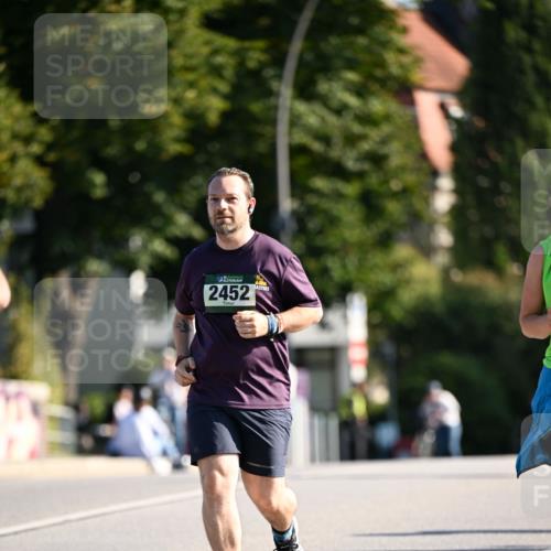 01.09.2024 - BARMER Alsterlauf Dr. Thomas Lammeyer http://msf.ph/oto/6916720 01.09.2024 09:49:07 Laufen 2452 meine-sportfotos.de