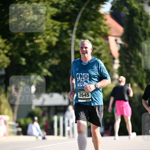 01.09.2024 - BARMER Alsterlauf Dr. Thomas Lammeyer http://msf.ph/oto/6916896 01.09.2024 09:49:13 Laufen 2645, 2645 meine-sportfotos.de