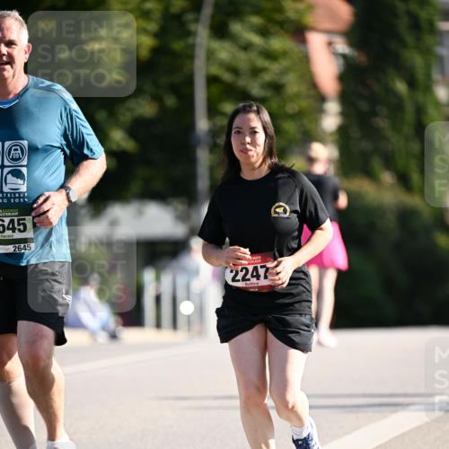 01.09.2024 - BARMER Alsterlauf Dr. Thomas Lammeyer http://msf.ph/oto/6916943 01.09.2024 09:49:15 Laufen 2024, 35, 645, 2645, 2247 meine-sportfotos.de