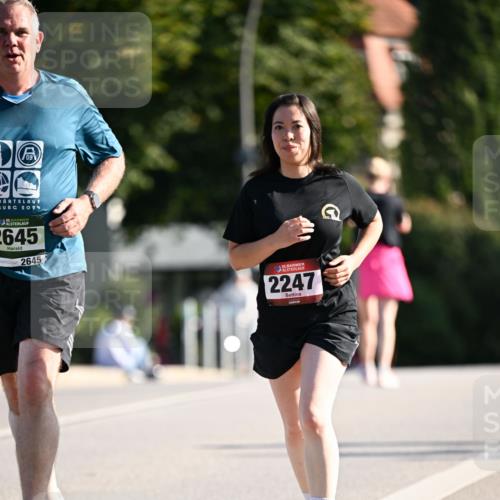 01.09.2024 - BARMER Alsterlauf Dr. Thomas Lammeyer http://msf.ph/oto/6916949 01.09.2024 09:49:15 Laufen 2024, 135, 2645, 2645, 35, 2247 meine-sportfotos.de