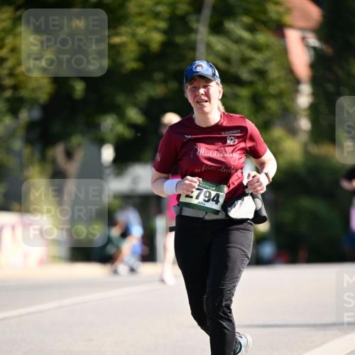 01.09.2024 - BARMER Alsterlauf Dr. Thomas Lammeyer http://msf.ph/oto/6917056 01.09.2024 09:49:19 Laufen 30, 5, 2794 meine-sportfotos.de