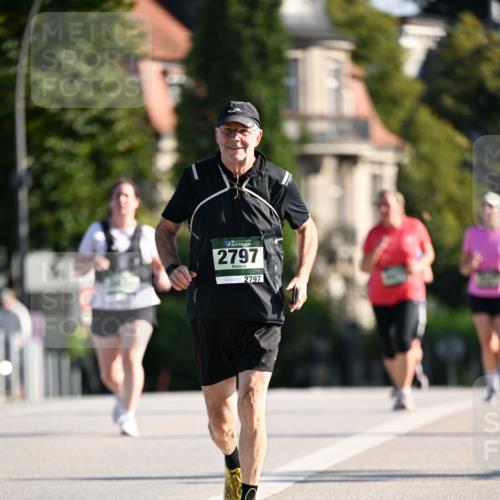 01.09.2024 - BARMER Alsterlauf Dr. Thomas Lammeyer http://msf.ph/oto/6917110 01.09.2024 09:49:33 Laufen 2797, 2797 meine-sportfotos.de