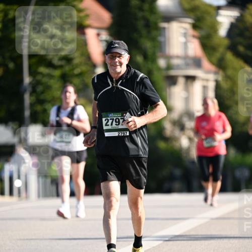 01.09.2024 - BARMER Alsterlauf Dr. Thomas Lammeyer http://msf.ph/oto/6917123 01.09.2024 09:49:33 Laufen 2797, 2797 meine-sportfotos.de