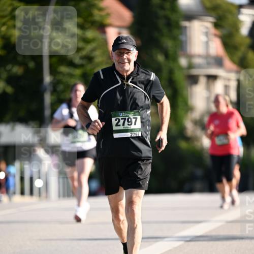 01.09.2024 - BARMER Alsterlauf Dr. Thomas Lammeyer http://msf.ph/oto/6917142 01.09.2024 09:49:33 Laufen 135, 2797, 2797 meine-sportfotos.de