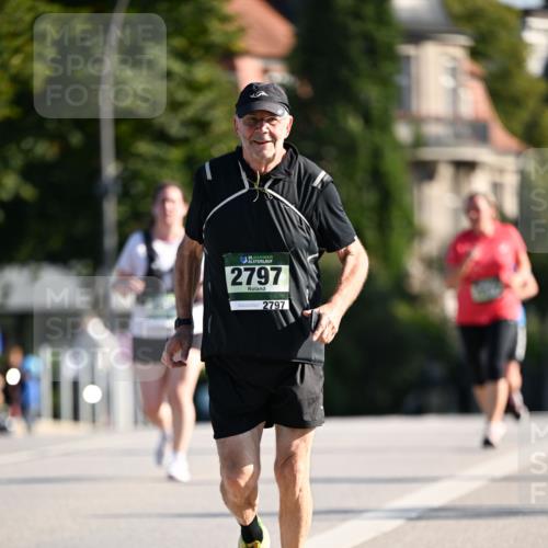 01.09.2024 - BARMER Alsterlauf Dr. Thomas Lammeyer http://msf.ph/oto/6917150 01.09.2024 09:49:33 Laufen 135, 2797, 2797 meine-sportfotos.de