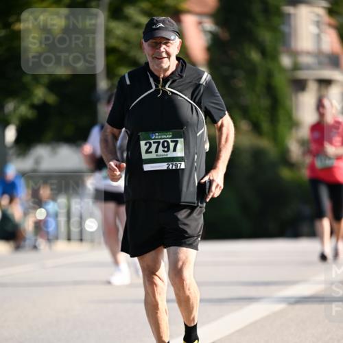01.09.2024 - BARMER Alsterlauf Dr. Thomas Lammeyer http://msf.ph/oto/6917161 01.09.2024 09:49:34 Laufen 135, 2797, 2797 meine-sportfotos.de