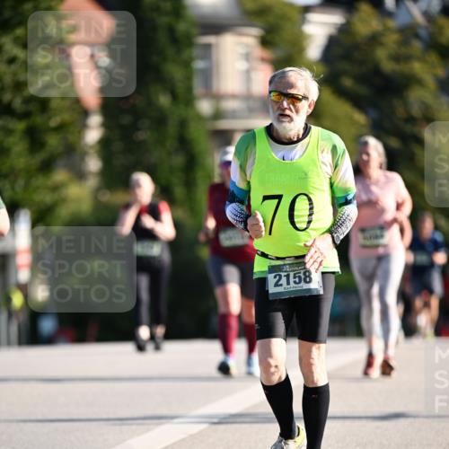 01.09.2024 - BARMER Alsterlauf Dr. Thomas Lammeyer http://msf.ph/oto/6917943 01.09.2024 09:50:16 Laufen 70, 2158 meine-sportfotos.de