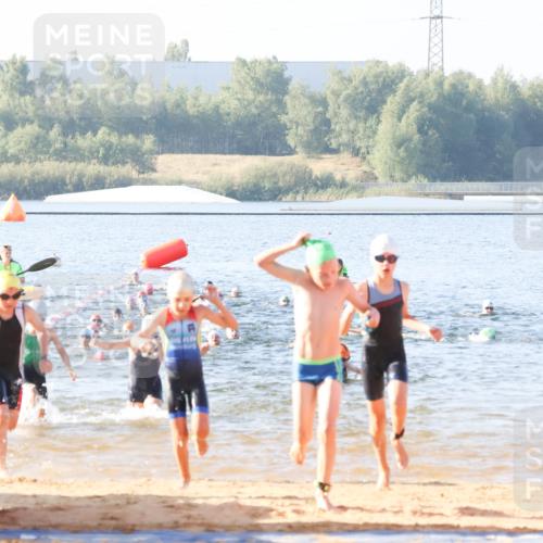 01.09.2024 - 17. Tribühne Triathlon Luisa Fischer http://msf.ph/oto/6921383 01.09.2024 09:02:54 Schwimmen 1, 2, 10, 14, 23, 25, 32, 34, 37, 55 meine-sportfotos.de