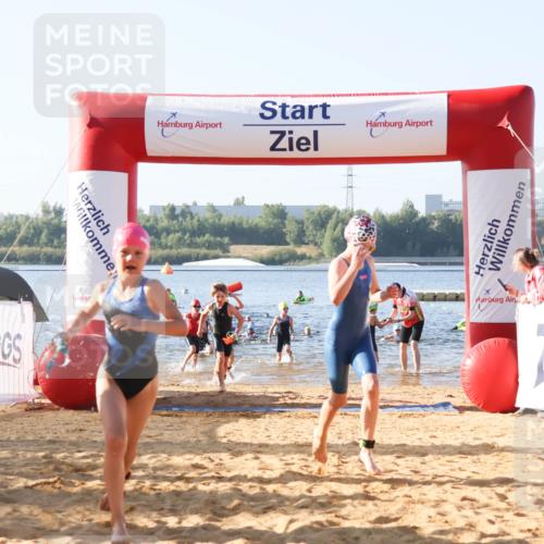 01.09.2024 - 17. Tribühne Triathlon Luisa Fischer http://msf.ph/oto/6921552 01.09.2024 09:03:26 Schwimmen 6, 13, 16, 18, 19, 20, 22, 33, 44, 46, 47, 50, 54, 1487 meine-sportfotos.de