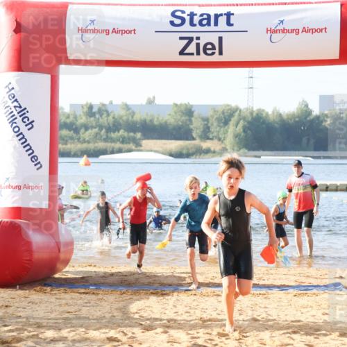 01.09.2024 - 17. Tribühne Triathlon Luisa Fischer http://msf.ph/oto/6921562 01.09.2024 09:03:29 Schwimmen 6, 12, 13, 16, 18, 20, 22, 26, 33, 44, 46, 47, 54 meine-sportfotos.de