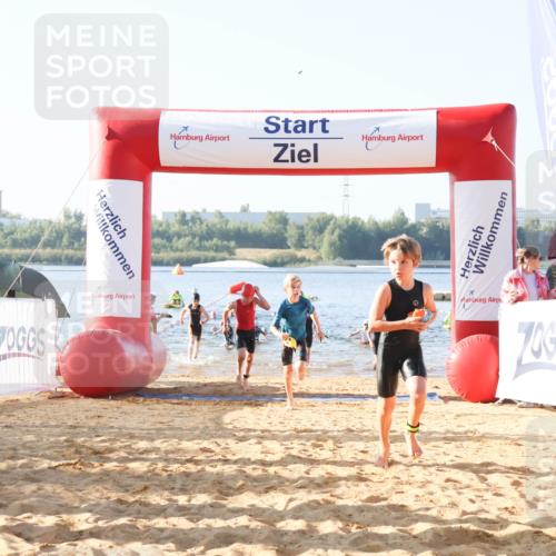 01.09.2024 - 17. Tribühne Triathlon Luisa Fischer http://msf.ph/oto/6921566 01.09.2024 09:03:29 Schwimmen 6, 12, 13, 16, 18, 20, 22, 26, 33, 44, 46, 47, 54 meine-sportfotos.de