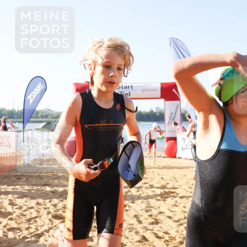 01.09.2024 - 17. Tribühne Triathlon Luisa Fischer http://msf.ph/oto/6921611 01.09.2024 09:03:37 Schwimmen 9, 12, 20, 22, 26, 31, 36, 44, 47, 54 meine-sportfotos.de