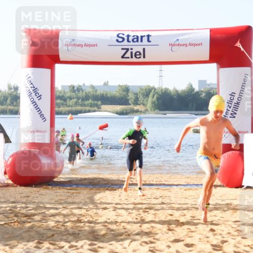 01.09.2024 - 17. Tribühne Triathlon Luisa Fischer http://msf.ph/oto/6921637 01.09.2024 09:03:45 Schwimmen 5, 9, 12, 26, 28, 31, 36, 41, 56 meine-sportfotos.de