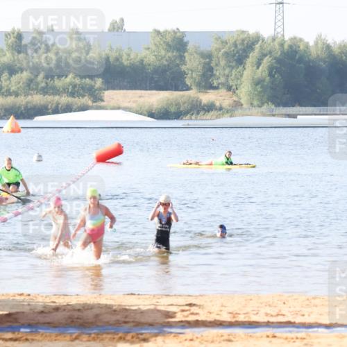 01.09.2024 - 17. Tribühne Triathlon Luisa Fischer http://msf.ph/oto/6921684 01.09.2024 09:04:00 Schwimmen 3, 41, 49, 56, 76 meine-sportfotos.de