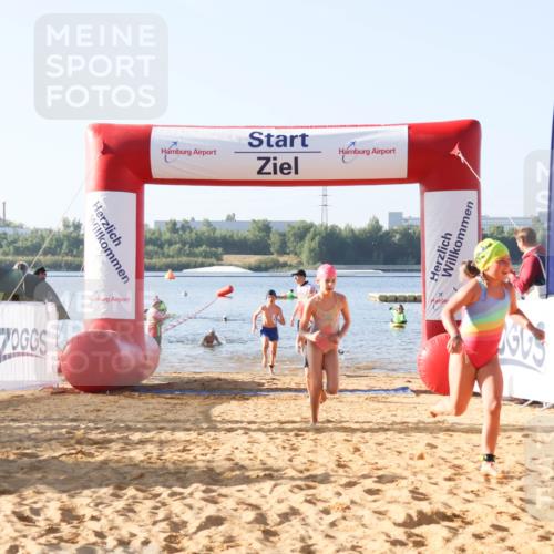 01.09.2024 - 17. Tribühne Triathlon Luisa Fischer http://msf.ph/oto/6921708 01.09.2024 09:04:07 Schwimmen 3, 24, 49, 76, 1488 meine-sportfotos.de