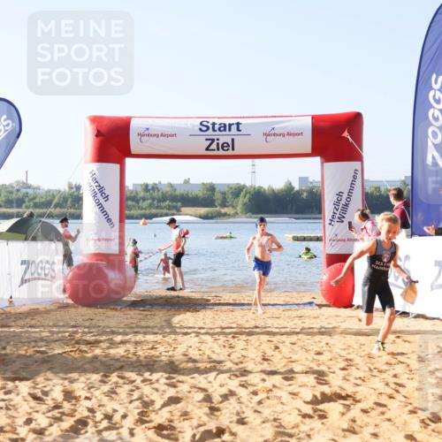 01.09.2024 - 17. Tribühne Triathlon Luisa Fischer http://msf.ph/oto/6921715 01.09.2024 09:04:09 Schwimmen 3, 24, 49, 76, 1488 meine-sportfotos.de