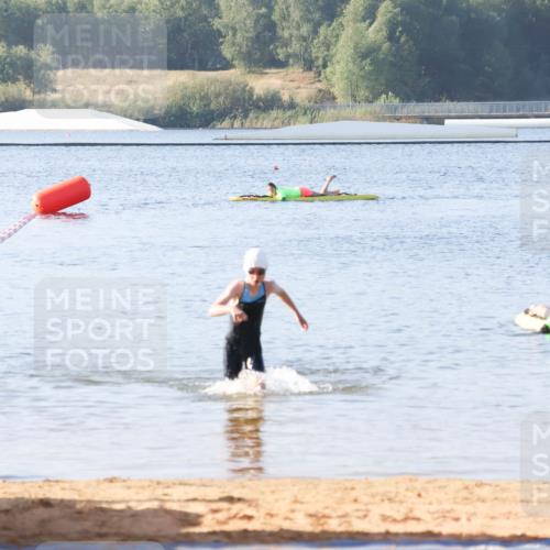 01.09.2024 - 17. Tribühne Triathlon Luisa Fischer http://msf.ph/oto/6921750 01.09.2024 09:04:37 Schwimmen 21 meine-sportfotos.de
