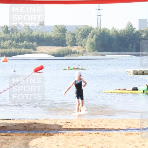 01.09.2024 - 17. Tribühne Triathlon Luisa Fischer http://msf.ph/oto/6921759 01.09.2024 09:04:40 Schwimmen 21 meine-sportfotos.de