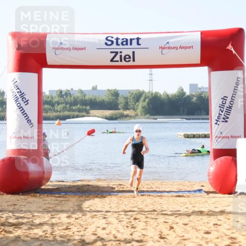 01.09.2024 - 17. Tribühne Triathlon Luisa Fischer http://msf.ph/oto/6921770 01.09.2024 09:04:43 Schwimmen 21 meine-sportfotos.de