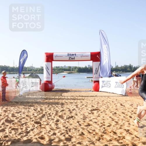 01.09.2024 - 17. Tribühne Triathlon Luisa Fischer http://msf.ph/oto/6921785 01.09.2024 09:04:47 Schwimmen 21 meine-sportfotos.de
