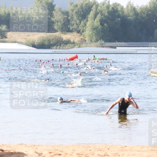 01.09.2024 - 17. Tribühne Triathlon Luisa Fischer http://msf.ph/oto/6921799 01.09.2024 09:28:26 Schwimmen 117 meine-sportfotos.de