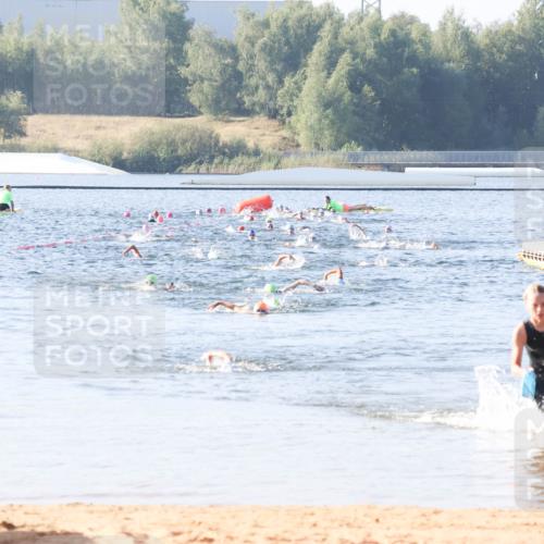 01.09.2024 - 17. Tribühne Triathlon Luisa Fischer http://msf.ph/oto/6921813 01.09.2024 09:28:28 Schwimmen 117 meine-sportfotos.de