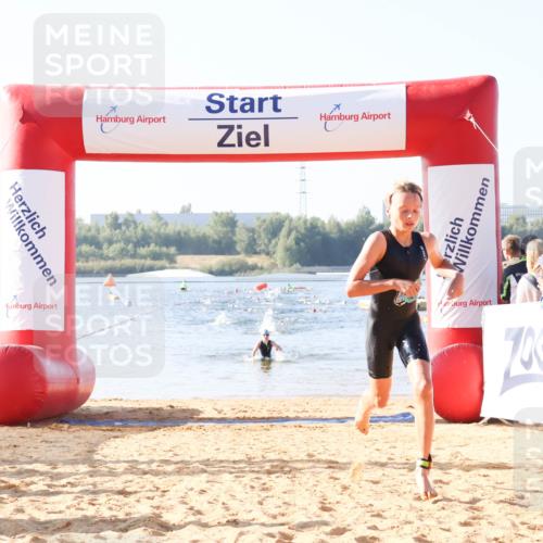 01.09.2024 - 17. Tribühne Triathlon Luisa Fischer http://msf.ph/oto/6921862 01.09.2024 09:28:34 Schwimmen 72, 117 meine-sportfotos.de