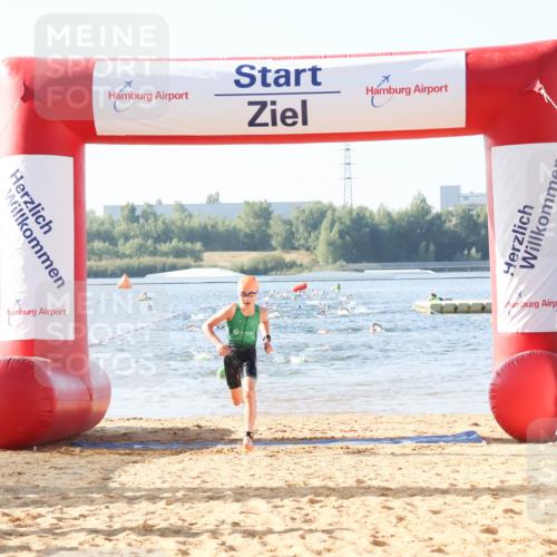 01.09.2024 - 17. Tribühne Triathlon Luisa Fischer http://msf.ph/oto/6921956 01.09.2024 09:28:54 Schwimmen 57 meine-sportfotos.de