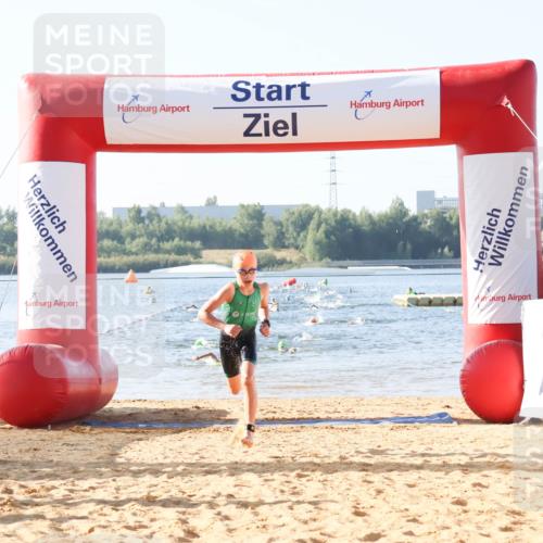 01.09.2024 - 17. Tribühne Triathlon Luisa Fischer http://msf.ph/oto/6921960 01.09.2024 09:28:55 Schwimmen 57, 134 meine-sportfotos.de