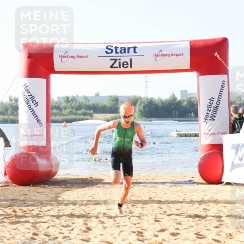 01.09.2024 - 17. Tribühne Triathlon Luisa Fischer http://msf.ph/oto/6921964 01.09.2024 09:28:56 Schwimmen 57, 134 meine-sportfotos.de