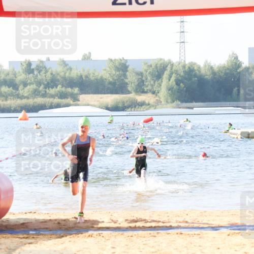 01.09.2024 - 17. Tribühne Triathlon Luisa Fischer http://msf.ph/oto/6921993 01.09.2024 09:29:02 Schwimmen 57, 94, 111, 134 meine-sportfotos.de