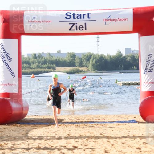 01.09.2024 - 17. Tribühne Triathlon Luisa Fischer http://msf.ph/oto/6921999 01.09.2024 09:29:03 Schwimmen 57, 94, 111, 134 meine-sportfotos.de