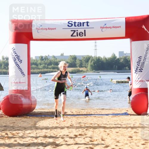01.09.2024 - 17. Tribühne Triathlon Luisa Fischer http://msf.ph/oto/6922026 01.09.2024 09:29:07 Schwimmen 94, 111, 134, 135 meine-sportfotos.de