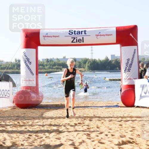 01.09.2024 - 17. Tribühne Triathlon Luisa Fischer http://msf.ph/oto/6922032 01.09.2024 09:29:08 Schwimmen 94, 111, 134, 135 meine-sportfotos.de