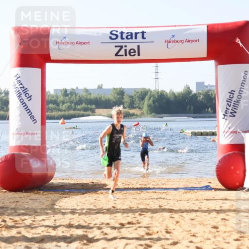 01.09.2024 - 17. Tribühne Triathlon Luisa Fischer http://msf.ph/oto/6922040 01.09.2024 09:29:10 Schwimmen 94, 111, 134, 135 meine-sportfotos.de